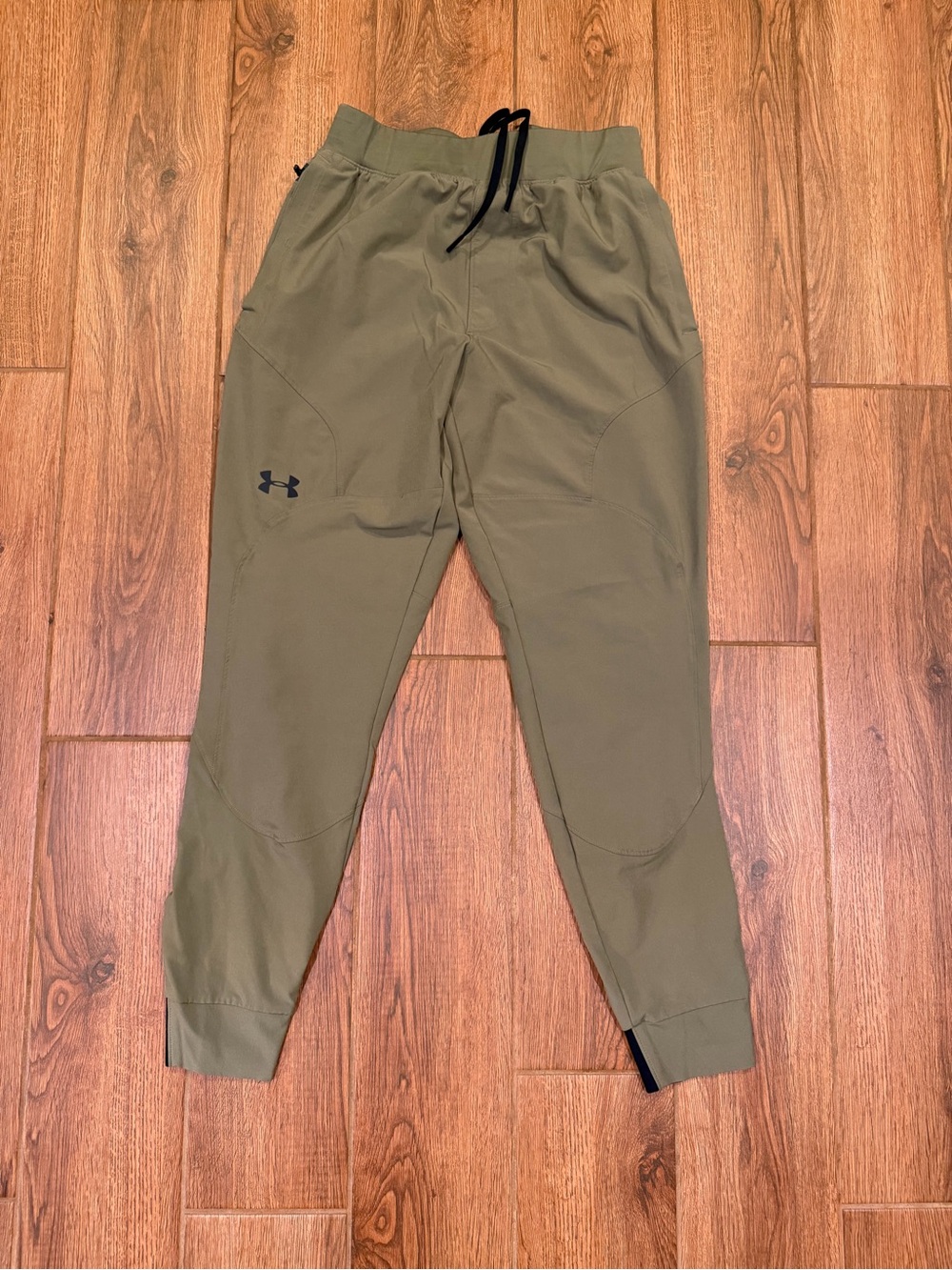 Under Armour Men's Olive Tech Jogger Pants / men’s medium